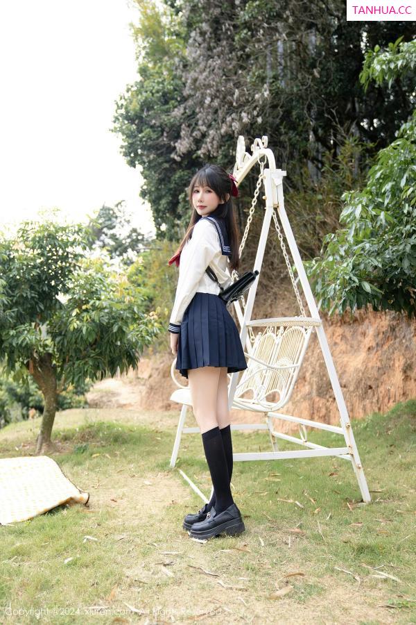 波巧酱  [XiuRen]高清写真图 2024.04.10 No.8365 波巧酱 性感美腿第8张图片